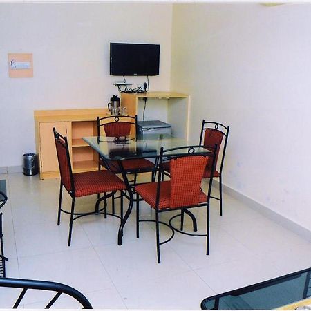 Hotel Padmini Residency Haiderabad Buitenkant foto