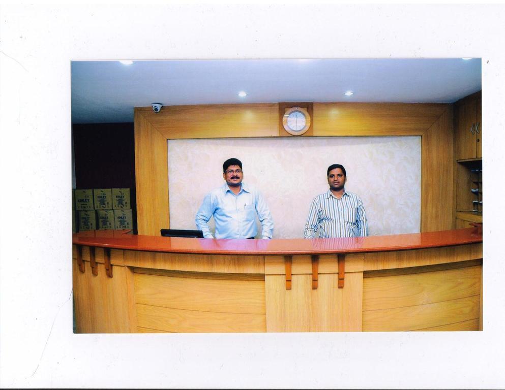 Hotel Padmini Residency Haiderabad Buitenkant foto