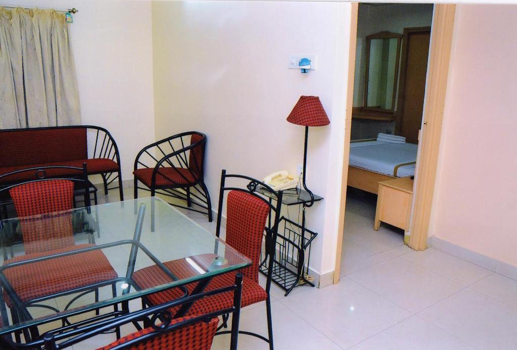 Hotel Padmini Residency Haiderabad Buitenkant foto