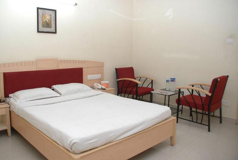 Hotel Padmini Residency Haiderabad Buitenkant foto